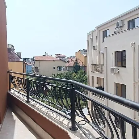 Private Apartment, Baba Tonka St בורגאס