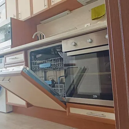 Private Apartment, Baba Tonka St דירה *